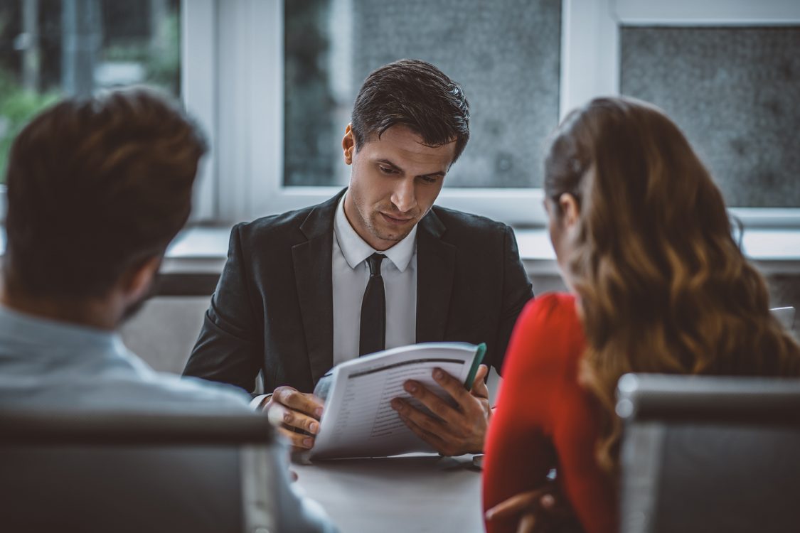 How to Choose the Right Divorce Attorney