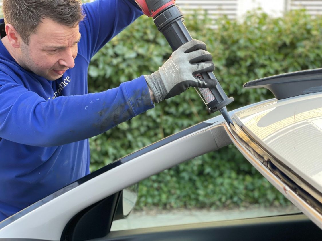 Windscreen Replacement in Pretoria: When Should You Replace Instead of Repair?